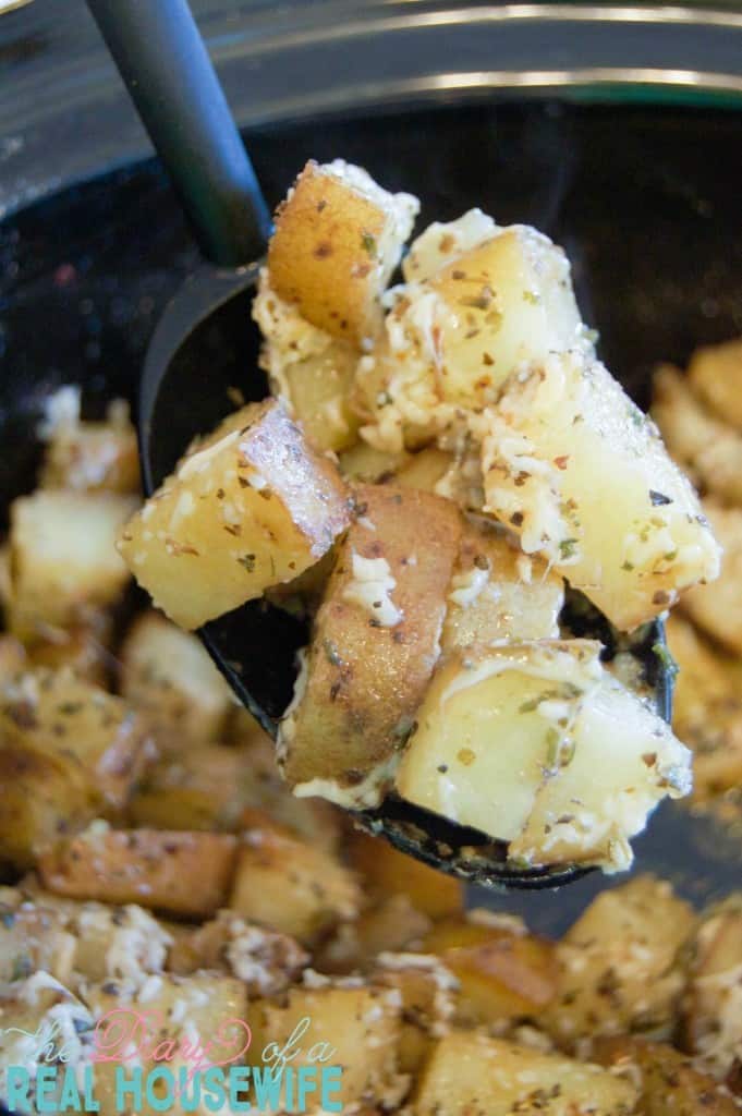 Slow-Cooker-Garlic-Parmesan-Potatoes.-Easy-side-dish-idea-that-does-with-just-about-any-dinner.--681x1024